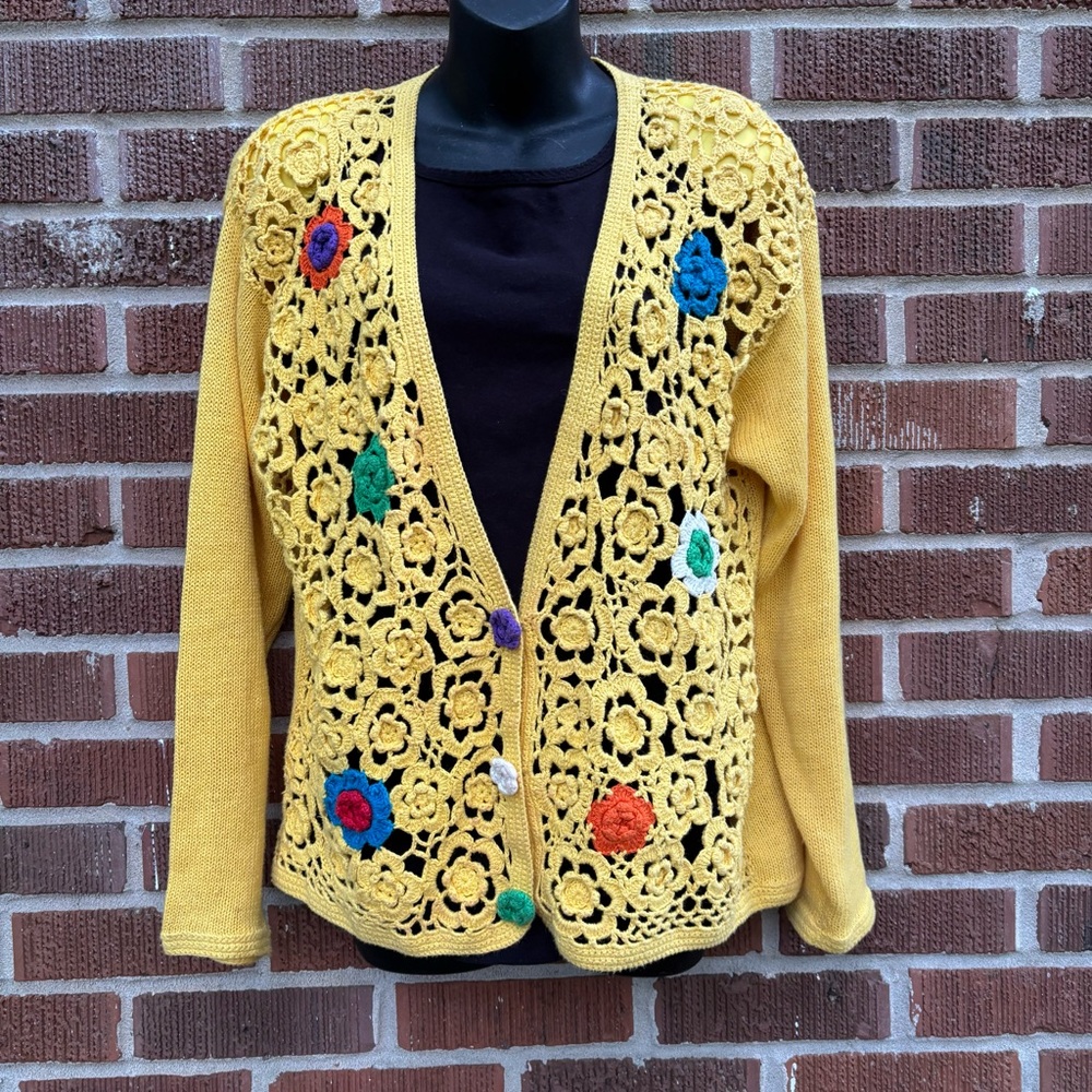 SK Wear Vintage Womens yellow Multicolor Crochet Knit Floral Cardigan Sweater S